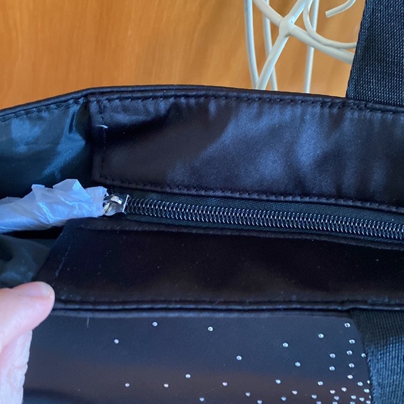 Nwt black vs Victoria’s Secret rhinestone bag - Picture 4 of 5